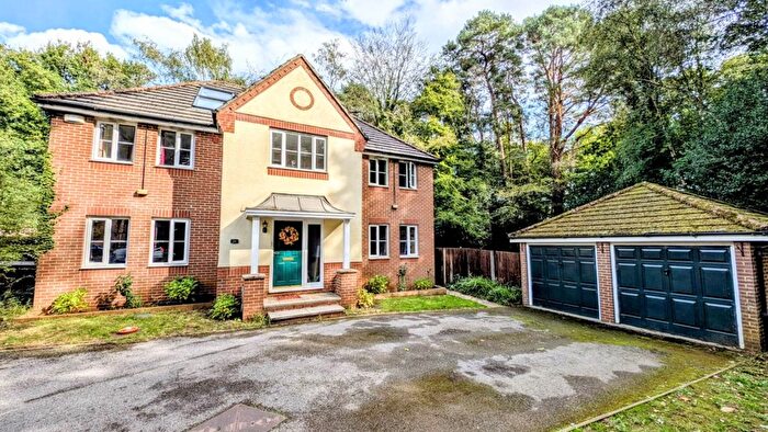 7 Bedroom Detached House For Sale In Monument Chase, Whitehill, Hampshire, GU35