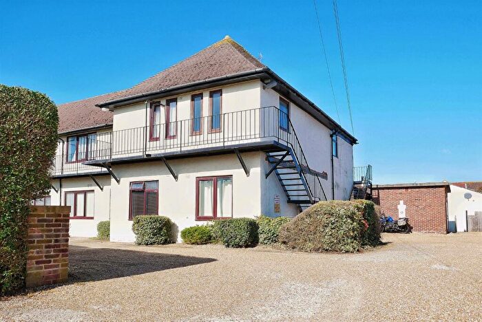 1 Bedroom Flat To Rent In Manor Way, Elmer, PO22