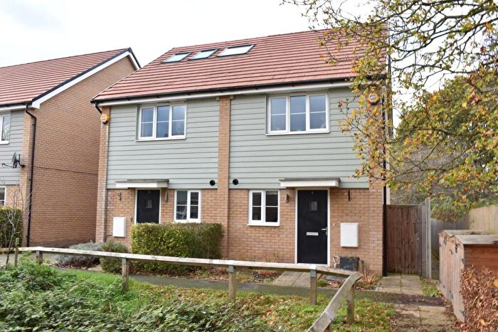 2 Bedroom Semi Detached House To Rent In Partridge Mews, Chertsey, KT16