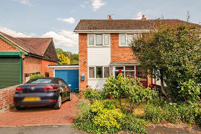 3 Bedroom Semi-Detached House For Sale In Raven Road, Yoxall, DE13