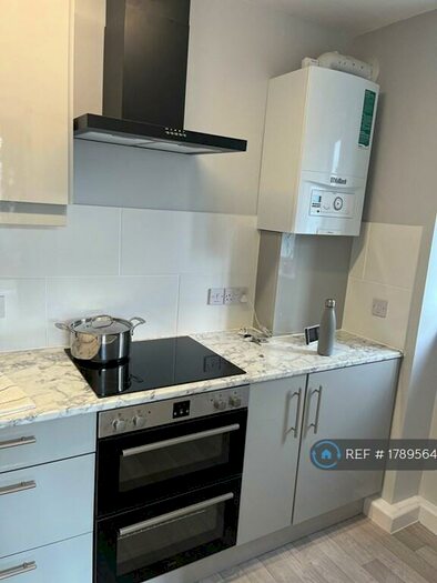 2 Bedroom Flat To Rent In Well Street, Stratford, E15