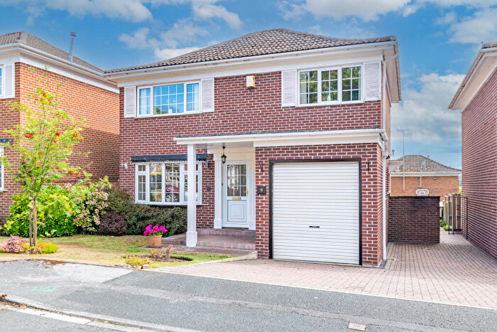 4 Bedroom Detached House For Sale In Oakwood Rise, Oakwood, Leeds, LS8