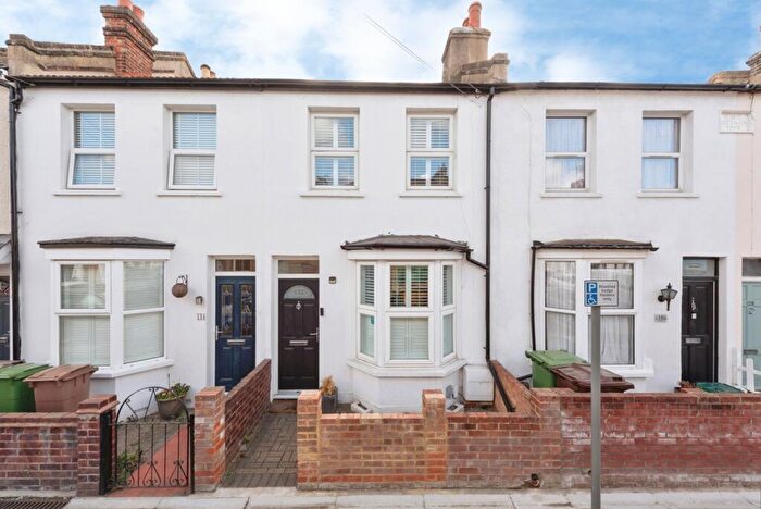 2 Bedroom Terraced House For Sale In Longfellow Road, Worcester Park, KT4