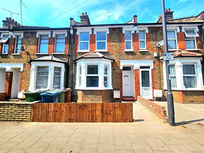 3 Bedroom Terraced House To Rent In Byron Road, Wealdstone, HA3