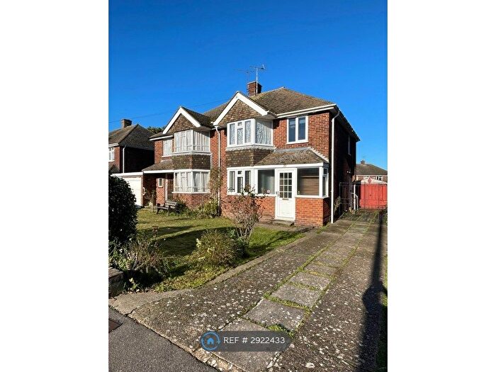 3 Bedroom Semi Detached House To Rent In Chalfont Drive, Gillingham, ME8