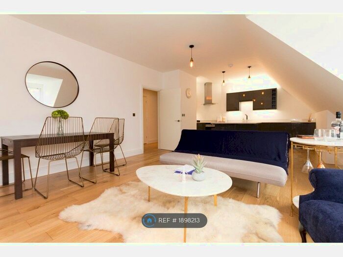 2 Bedroom Flat To Rent In Creffield Lodge, London, W5