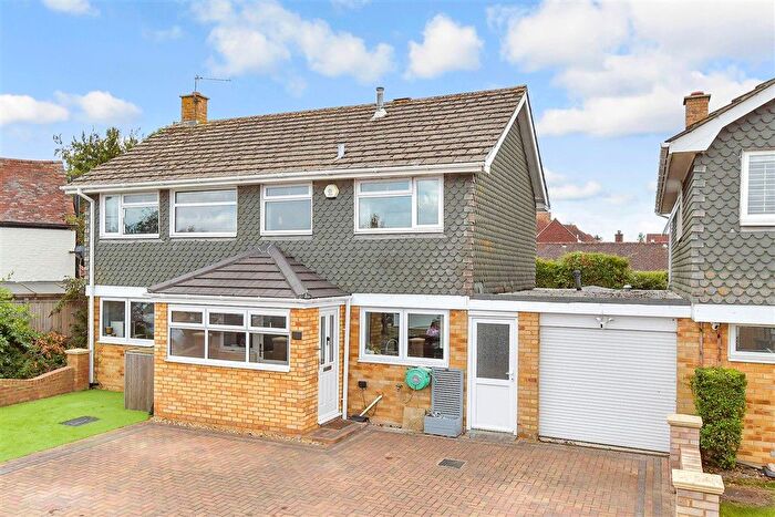 4 Bedroom Detached House For Sale In Marden Avenue, Chichester, West Sussex, PO19