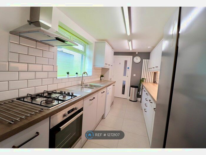 5 Bedroom Terraced House To Rent In Oxford Street, Middlesbrough TS1