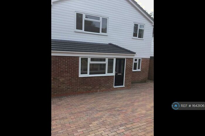 4 Bedroom Detached House To Rent In Hartlebury Way, Cheltenham, GL52