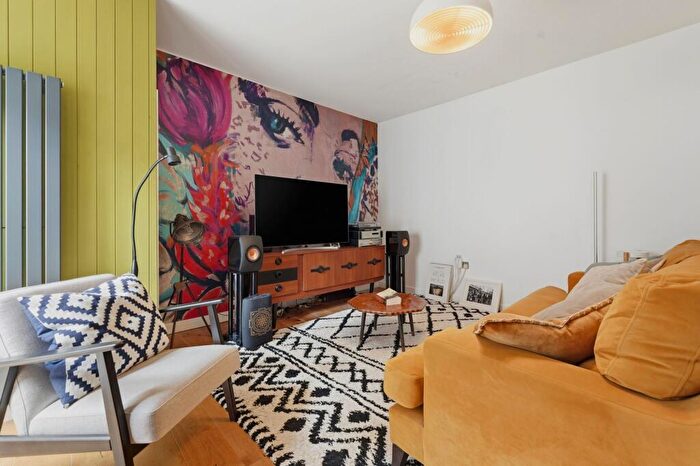 2 Bedroom Flat For Sale In Church Road, Redfield, BS5