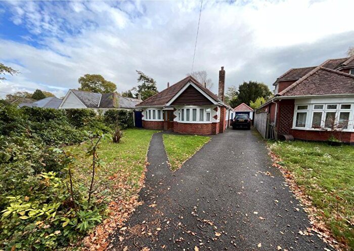 2 Bedroom Detached Bungalow To Rent In West Christchurch, BH23