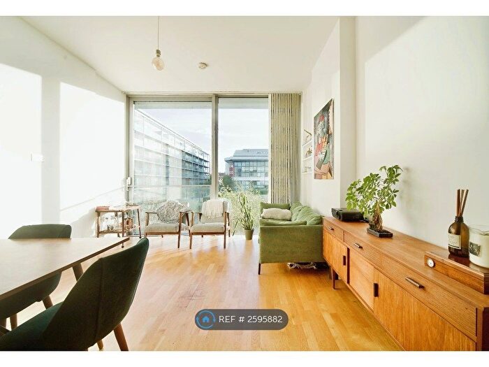 2 Bedroom Flat To Rent In Highbury Stadium Square, London, N5