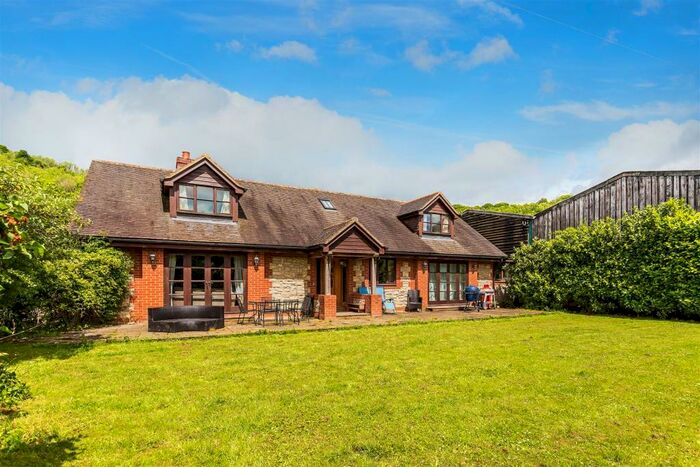 5 Bedroom Detached House For Sale In Steep, Petersfield, GU32