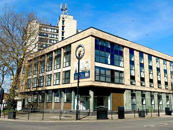 2 Bedroom Apartment To Rent In George Street, Hull, East Riding Of Yorkshire, HU1