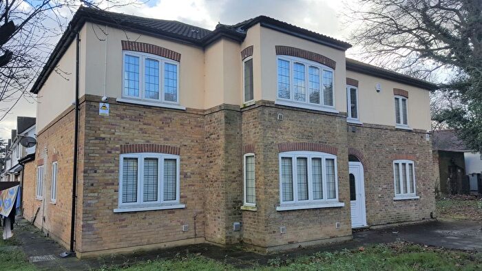 3 Bedroom Semi Detached House To Rent In High Street, Cranford, TW5