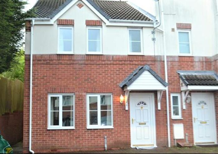 3 Bedroom Semi-Detached House To Rent In Progress Grove, Cannock, WS12