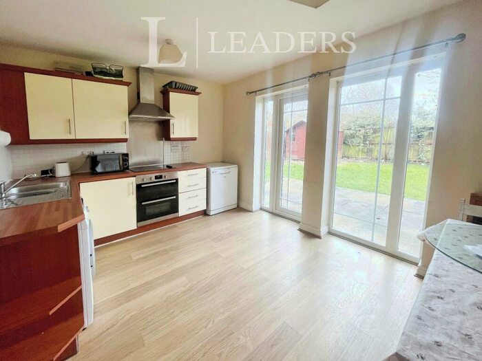 4 Bedroom Town House To Rent In Drayton Street, Hulme, Manchester, M15