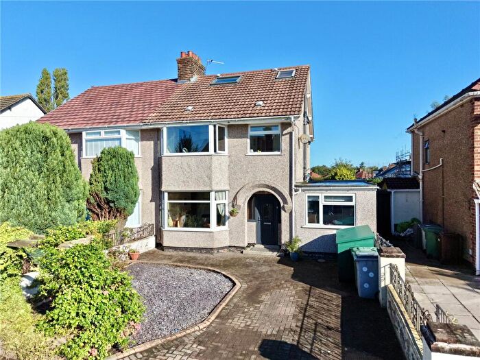 4 Bedroom Semi-Detached House For Sale In Downham Drive, Heswall, Wirral, CH60