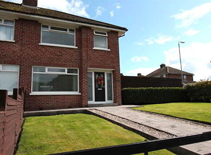 3 Bedroom Semi-Detached House For Sale In Wanstead Park, Belfast, BT16