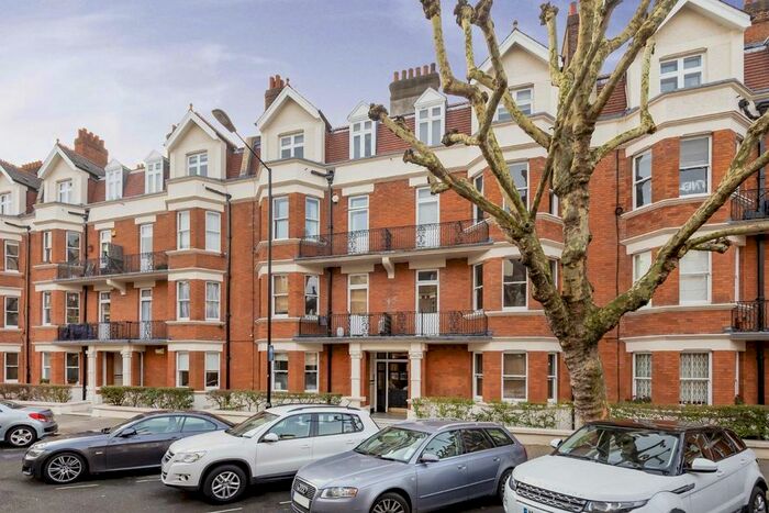 3 Bedroom Flat To Rent In Castellain Road, London, W9