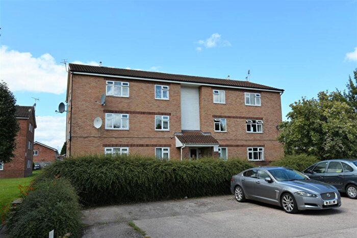 1 Bedroom Apartment For Sale In Bobblestock, HR4