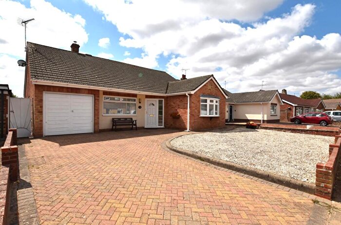 3 Bedroom Detached Bungalow For Sale In Reynolds Avenue, Prettygate, Colchester, CO3