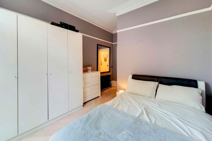 2 Bedroom Flat To Rent In Greenhill Road, Harrow, HA1