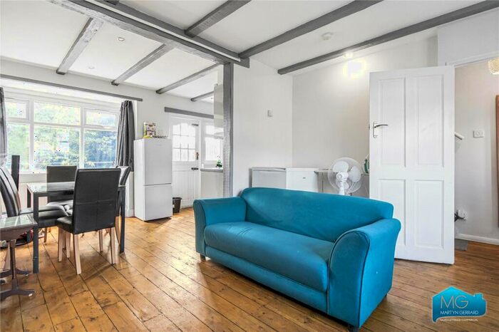 2 Bedroom Terraced House To Rent In Dale Avenue, Edgware, London, HA8