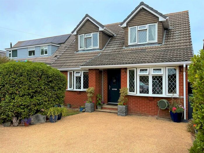 3 Bedroom Detached House For Sale In Porchfield, Isle Of Wight, PO30