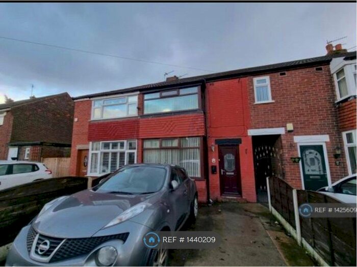 2 Bedroom Terraced House To Rent In Somerford Road, Stockport, SK5