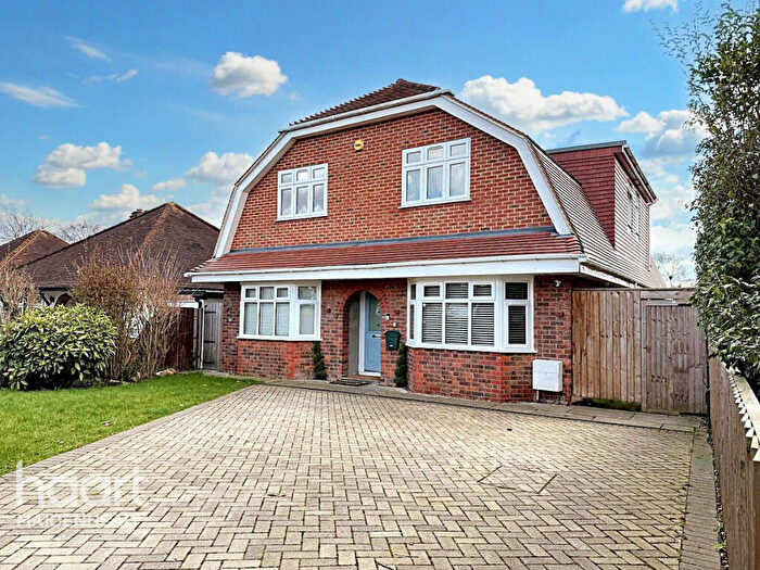 5 Bedroom Detached House For Sale In Edith Road, Maidenhead, SL6