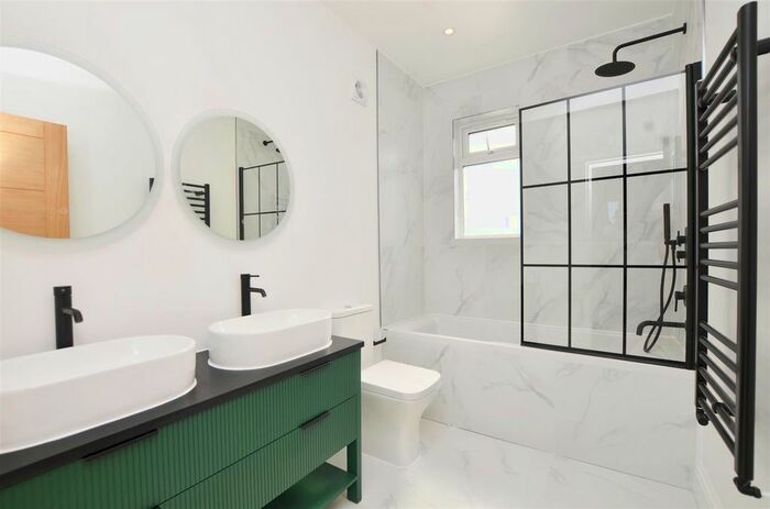 3 Bedroom End Of Terrace House To Rent In Royal Road, Teddington, TW11