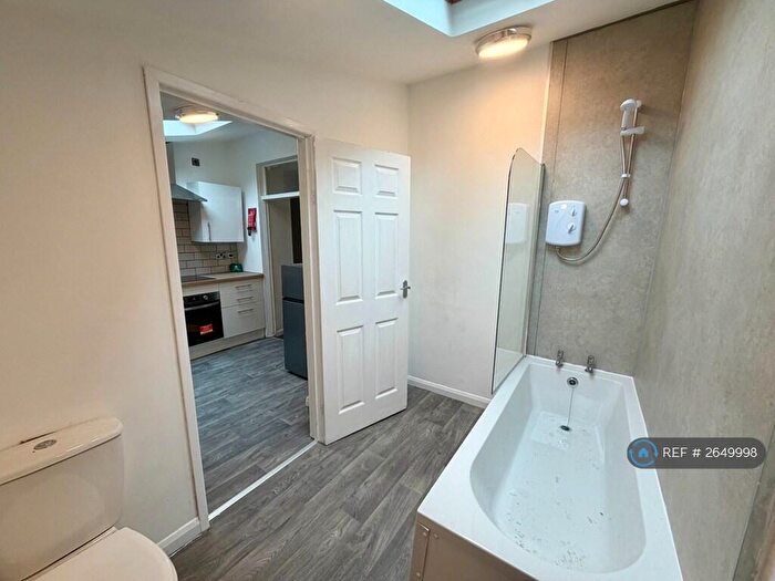 4 Bedroom Terraced House To Rent In Miles St, Ferndale, CF43