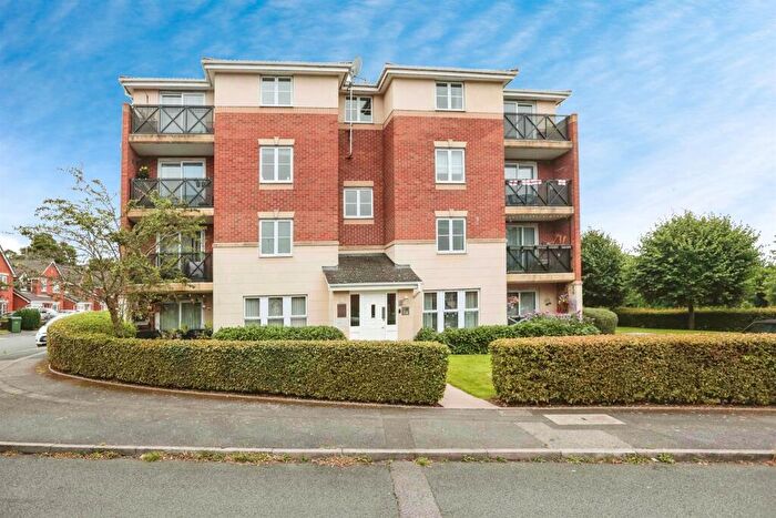 2 Bedroom Apartment For Sale In Cavalier Drive, Halesowen, B63