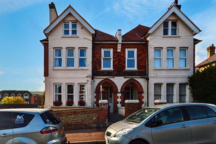 1 Bedroom Flat To Rent In Moat Croft Road, Eastbourne, BN21