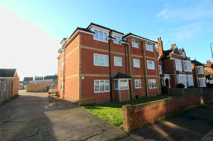 1 Bedroom Flat To Rent In Essex Road, Gravesend, Kent, DA11