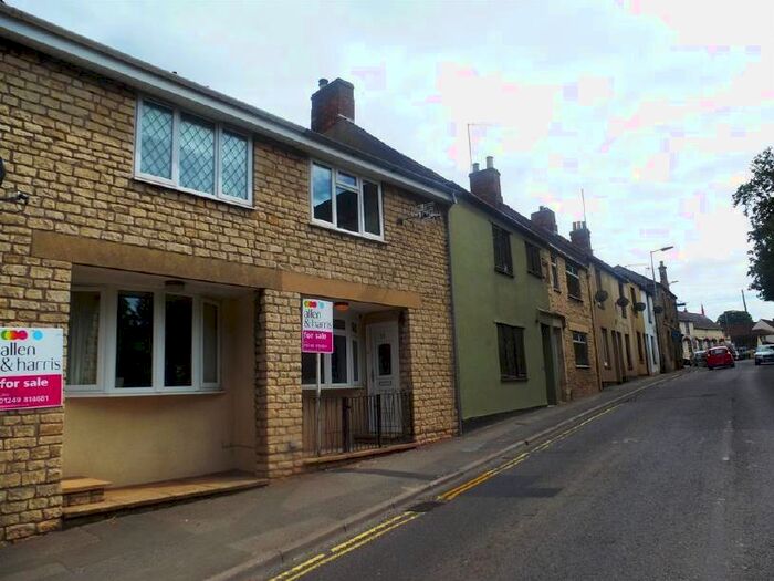 2 Bedroom House To Rent In New Road, Calne, SN11