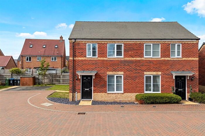 2 Bedroom Semi-Detached House For Sale In Tempest Close, Southam, CV47