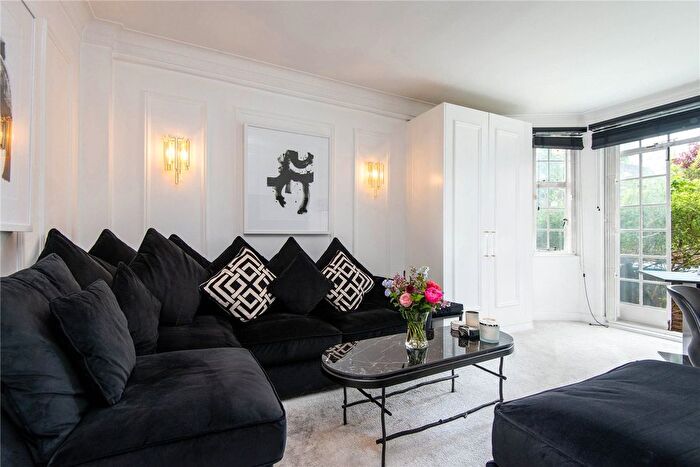 1 Bedroom Flat To Rent In Mortimer Court, Abbey Road, St John's Wood, London, NW8