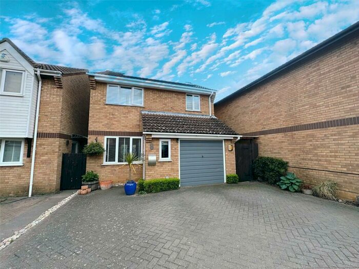 3 Bedroom Detached House For Sale In The Crofters, Stretham, Ely, CB6