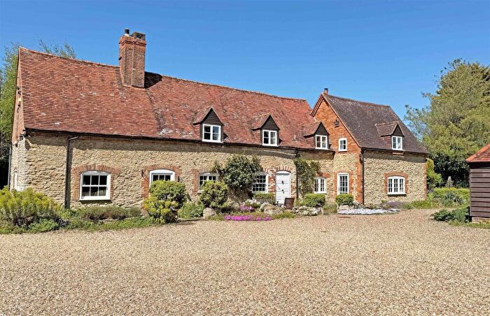 5 Bedroom House For Sale In Towersey Nr Thame, Oxfordshire, OX9