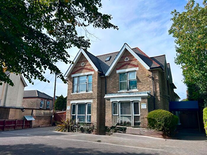 2 Bedroom Flat To Rent In Old Christchurch Road, Bournemouth, BH1