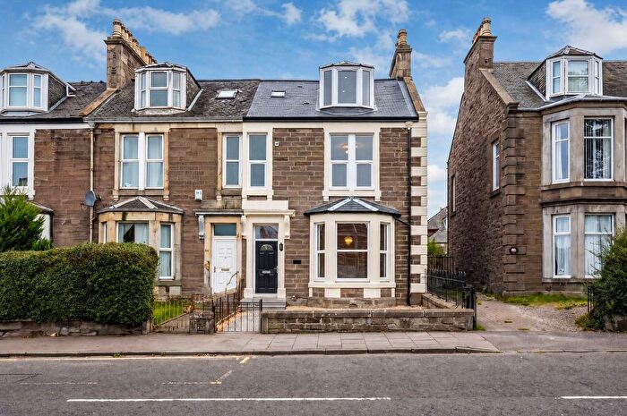4 Bedroom End Terrace House For Sale In Forfar Road, Dundee, DD4
