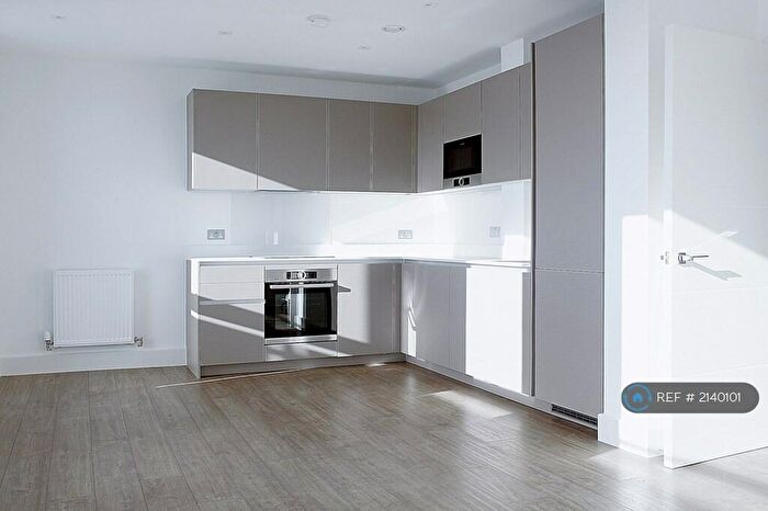 2 Bedroom Flat To Rent In Homefield Rise, Orpington, BR6