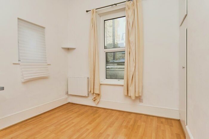 2 Bedroom Apartment To Rent In Osborne Road, Shanklin, PO37