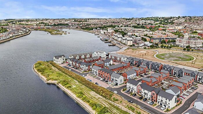 4 Bedroom Town House For Sale In Ffordd Darwin, Barry, Vale Of Glamorgan, CF63