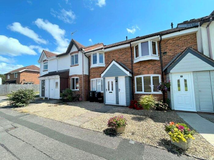 2 Bedroom Property To Rent In Kimbolton Close, Freshbrook, Swindon, SN5