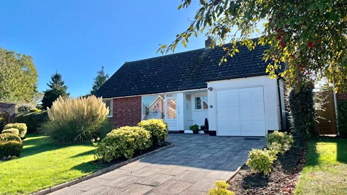 2 Bedroom Detached Bungalow For Sale In Avonfields Close, Alveston, Stratford-upon-Avon, CV37