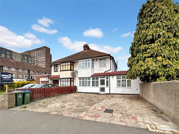 4 Bedroom Semi-Detached House For Sale In Hatherley Crescent, Sidcup, Kent, DA14