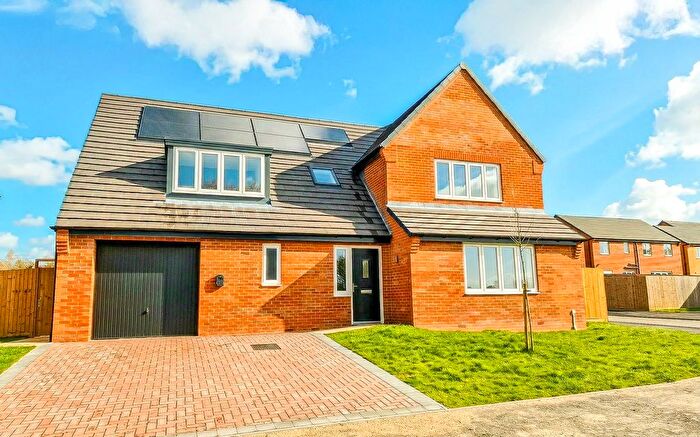 5 Bedroom Detached House For Sale In Deanery Close, Ripley, DE5